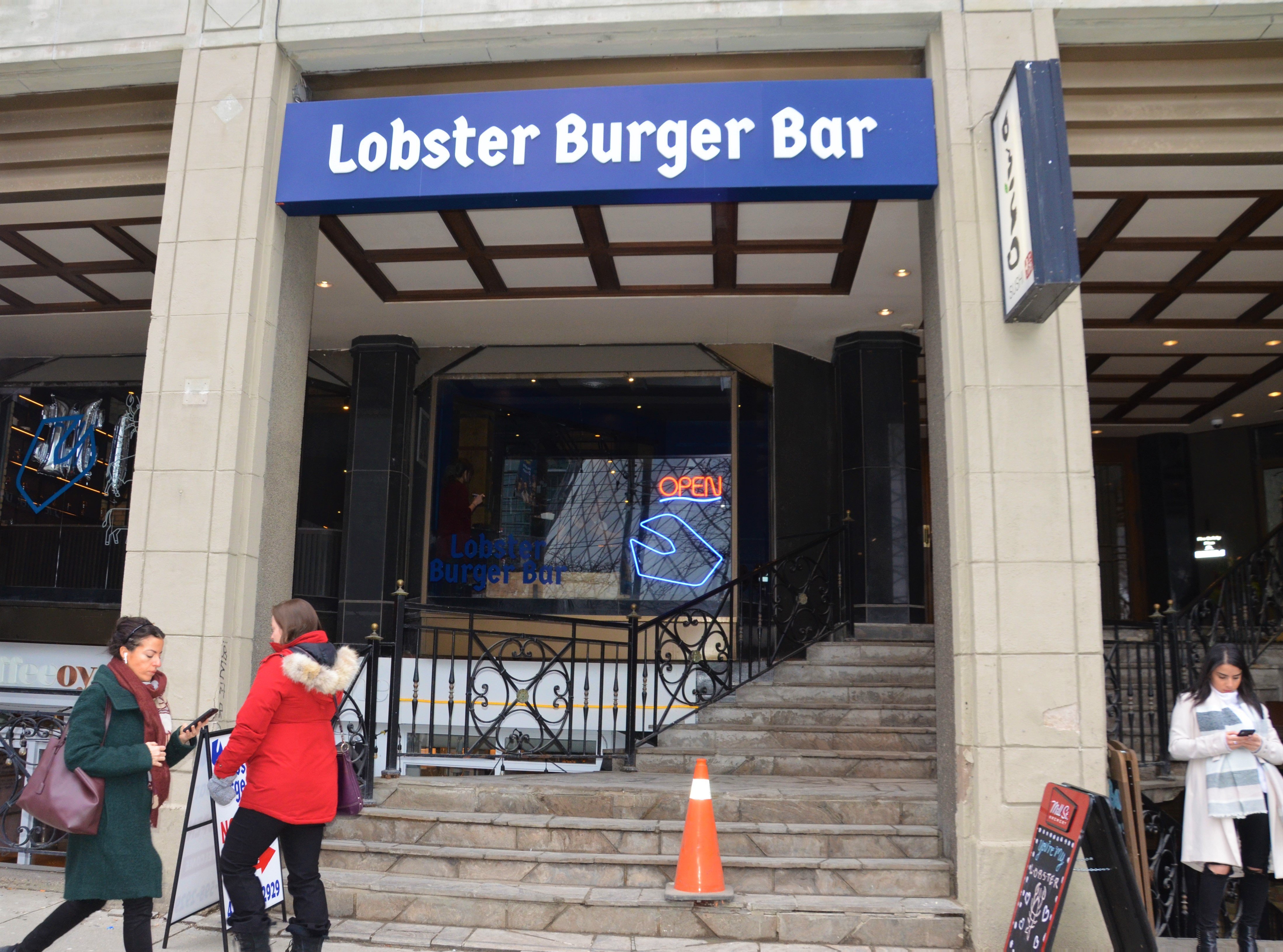 Claw into Toronto’s new Lobster Burger Bar on King Street West